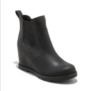 Universal Thread Cassie Wedge Boot - Joan of Arctic Dupe - Black